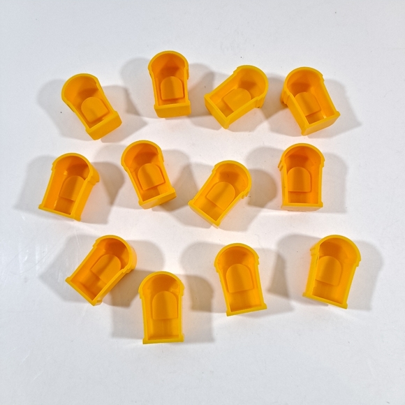 Monopoly Junior Ticket Booths Replacement Yellow 2005 Hasbro Set Of 12 - Picture 3 of 4